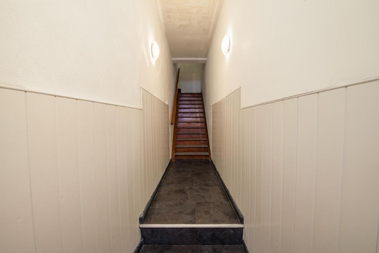 Engineer Lane House Hotell Gibraltar Eksteriør bilde